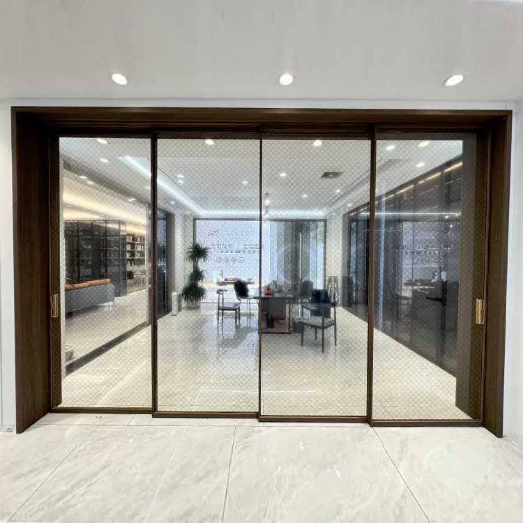 Porte coulissante en verre à charnière supérieure pour un design intérieur flexible et peu encombrant