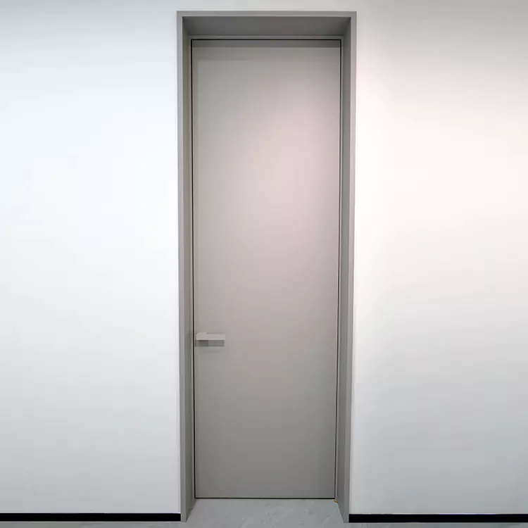 Porte battante intérieure minimaliste